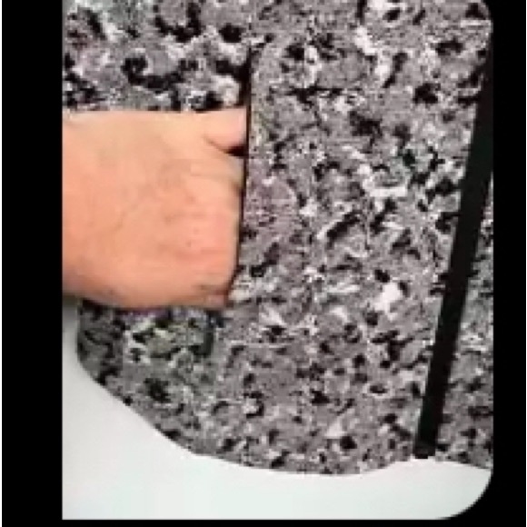 Athleta Jacket Xsmall - Salutation color meadow- decadent chocolate- yoga ect - Picture 5 of 6